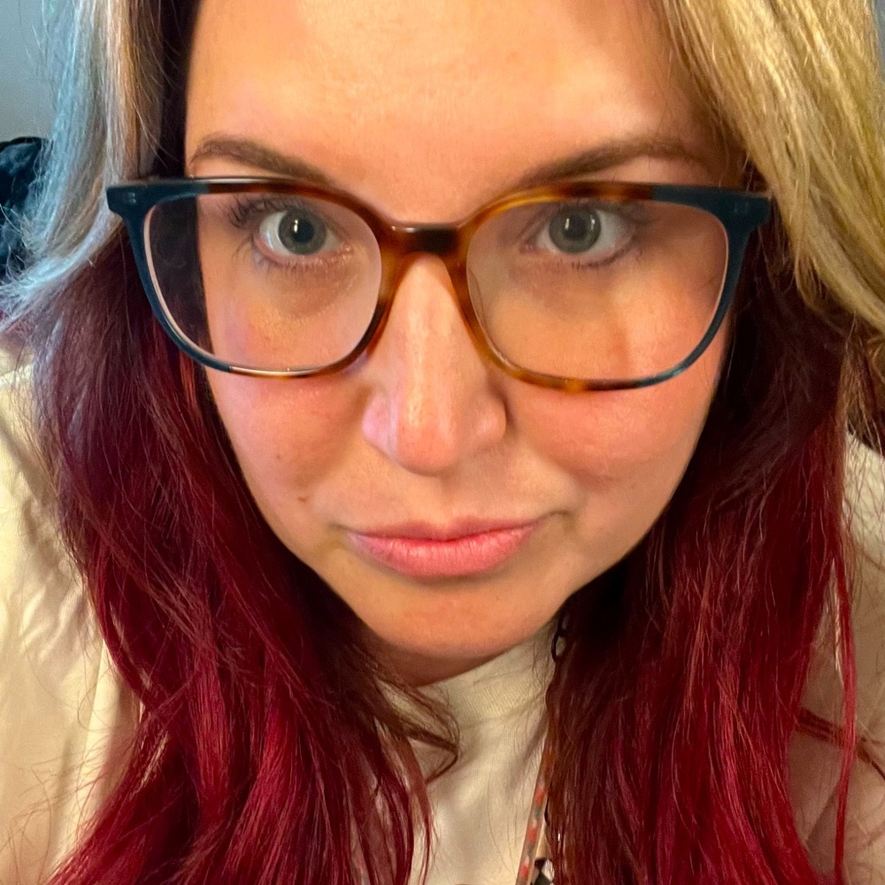 Meet your Posher, Lauren
